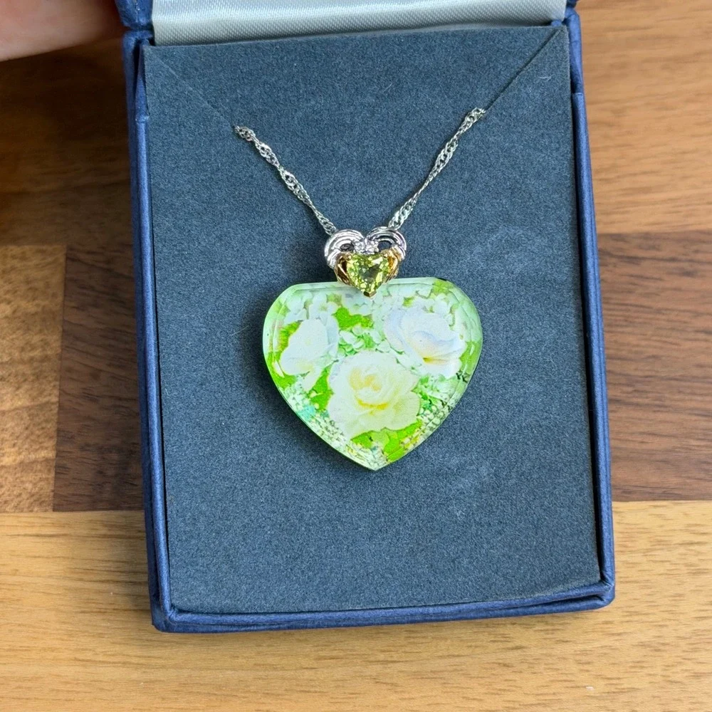 Bradford Exchange Irish Rose Crystal Heart Pendant Peridot Sterling Silver 925